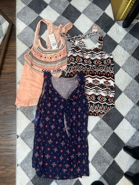 Multi Size Tank Top Lot. S/M/L